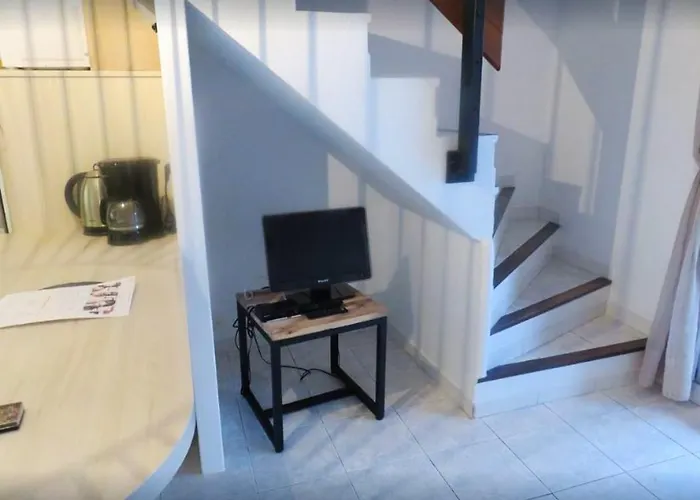 Casa vacanze Maison Conviviale à Avec Piscine Partagée 70 M² 8 Personnes