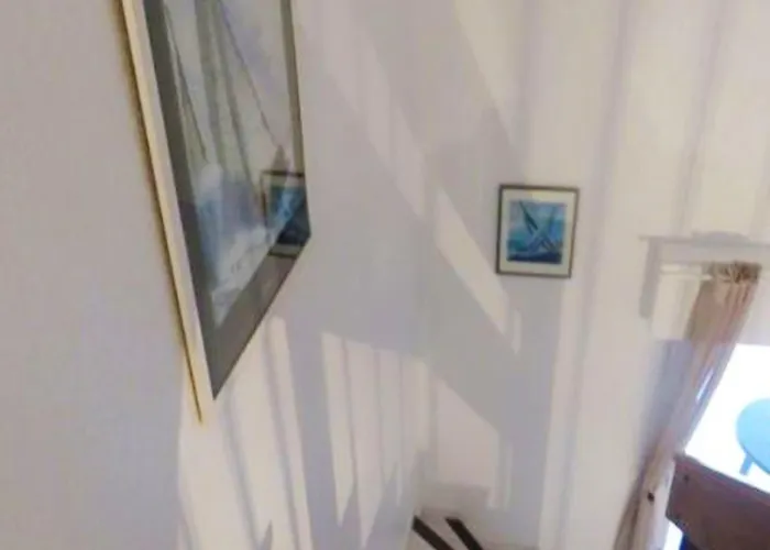 Maison Conviviale à Avec Piscine Partagée 70 M² 8 Personnes *