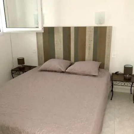 Maison Conviviale à Avec Piscine Partagée 70 M² 8 Personnes * Lecci