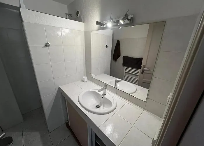 Maison Conviviale A Avec Piscine Partagee 70 M² 8 Personnes Holiday home